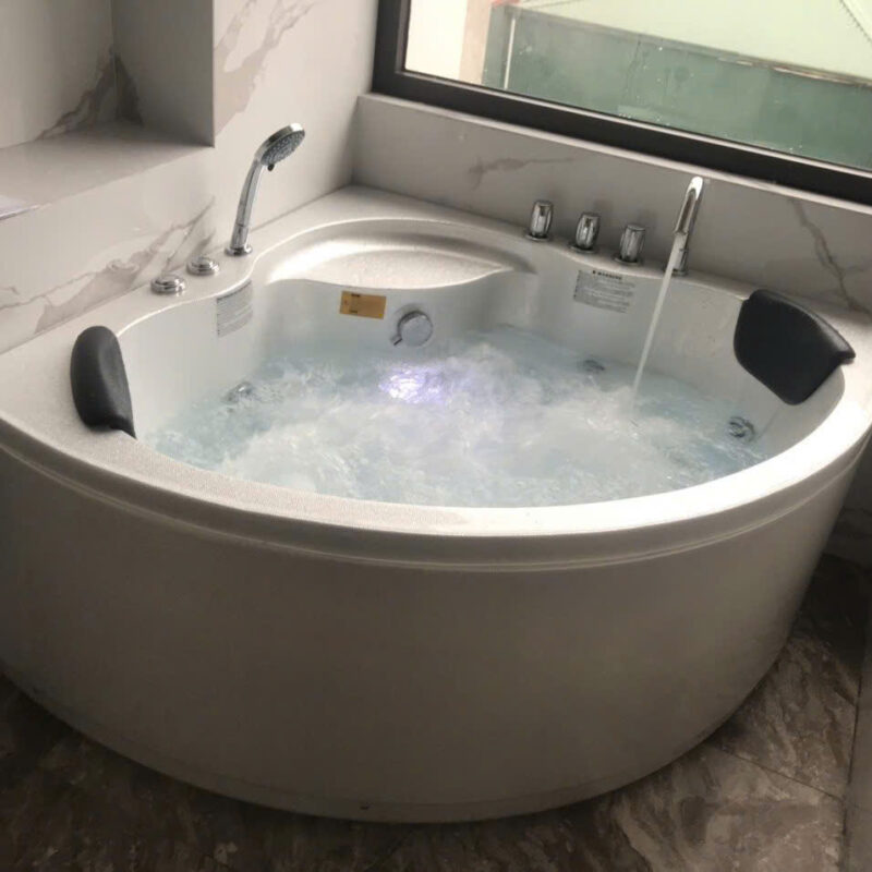BỒN TẮM MASSAGE KC 0157