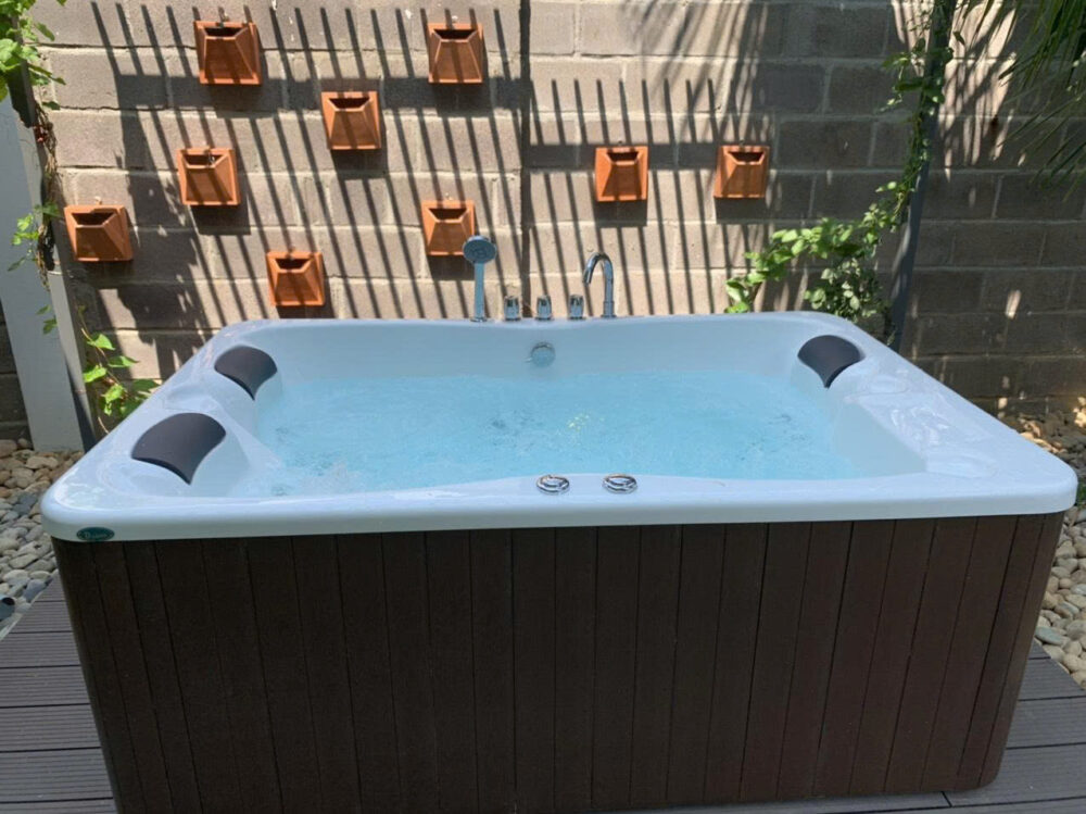 BỒN TẮM MASSAGE KC D23G